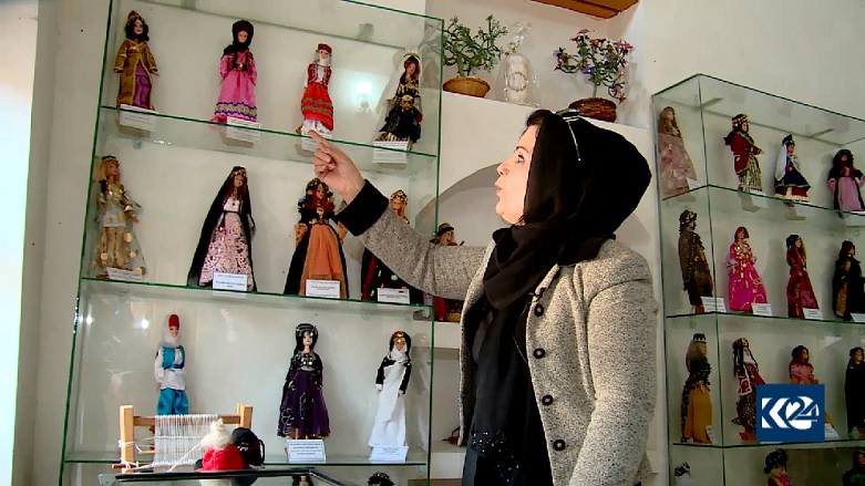 نمایشگاه لباس و زیور آلات زنان کورد